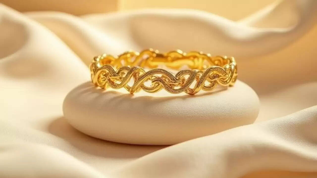 सोने और चांदी की कीमतों में रिकॉर्ड वृद्धि: अक्टूबर की शुरुआत में निवेशकों के लिए सुनहरा अवसर