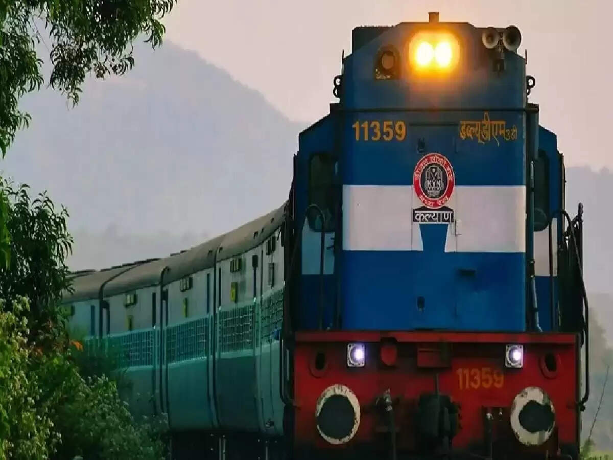 भारतीय रेलवे में यात्रियों की बढ़ती संख्या और टिकट कंफर्मेशन की समस्या