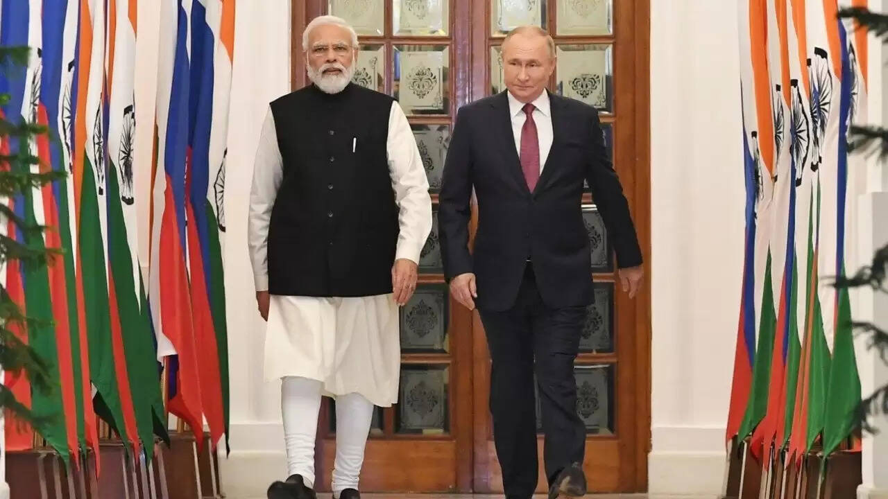 रूस के राष्ट्रपति पुतिन का भारत दौरा: महत्वपूर्ण बैठकें और समझौते