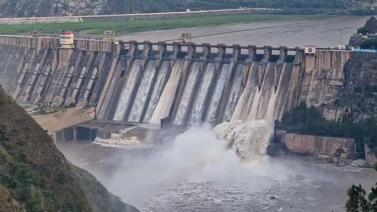 भारत ने सावलकोट हाइड्रो इलेक्ट्रिक परियोजना को पुनर्जीवित किया