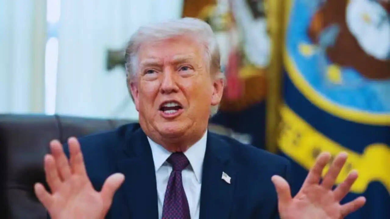 डोनाल्ड ट्रंप का ईरान पर कड़ा संदेश: 'हम उन्हें पत्थर के युग में ले जाएंगे'