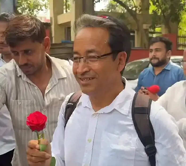 CJP का जंतर-मंतर पर प्रदर्शन: शिक्षा मंत्री के इस्तीफे की मांग