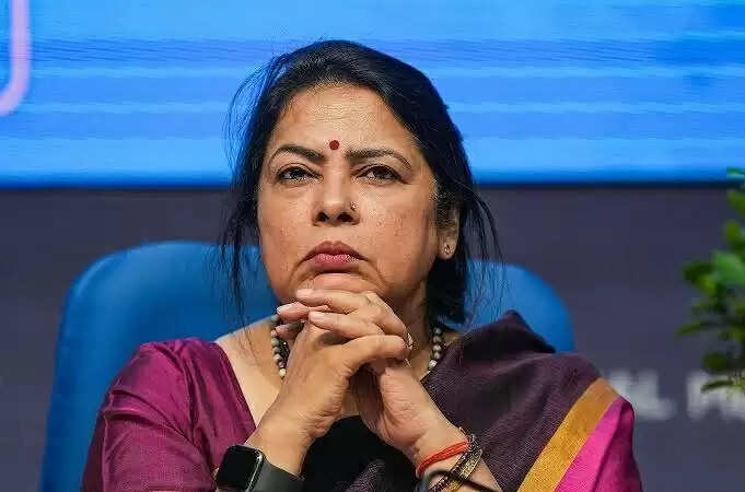 पूर्व केंद्रीय मंत्री मीनाक्षी लेखी कैलाश मानसरोवर यात्रा के दौरान घायल