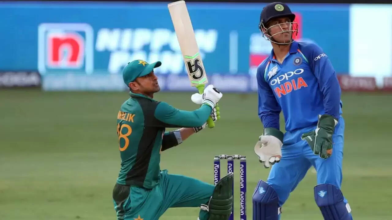 43 साल की उम्र में शोएब मलिक ने किया संन्यास का ऐलान