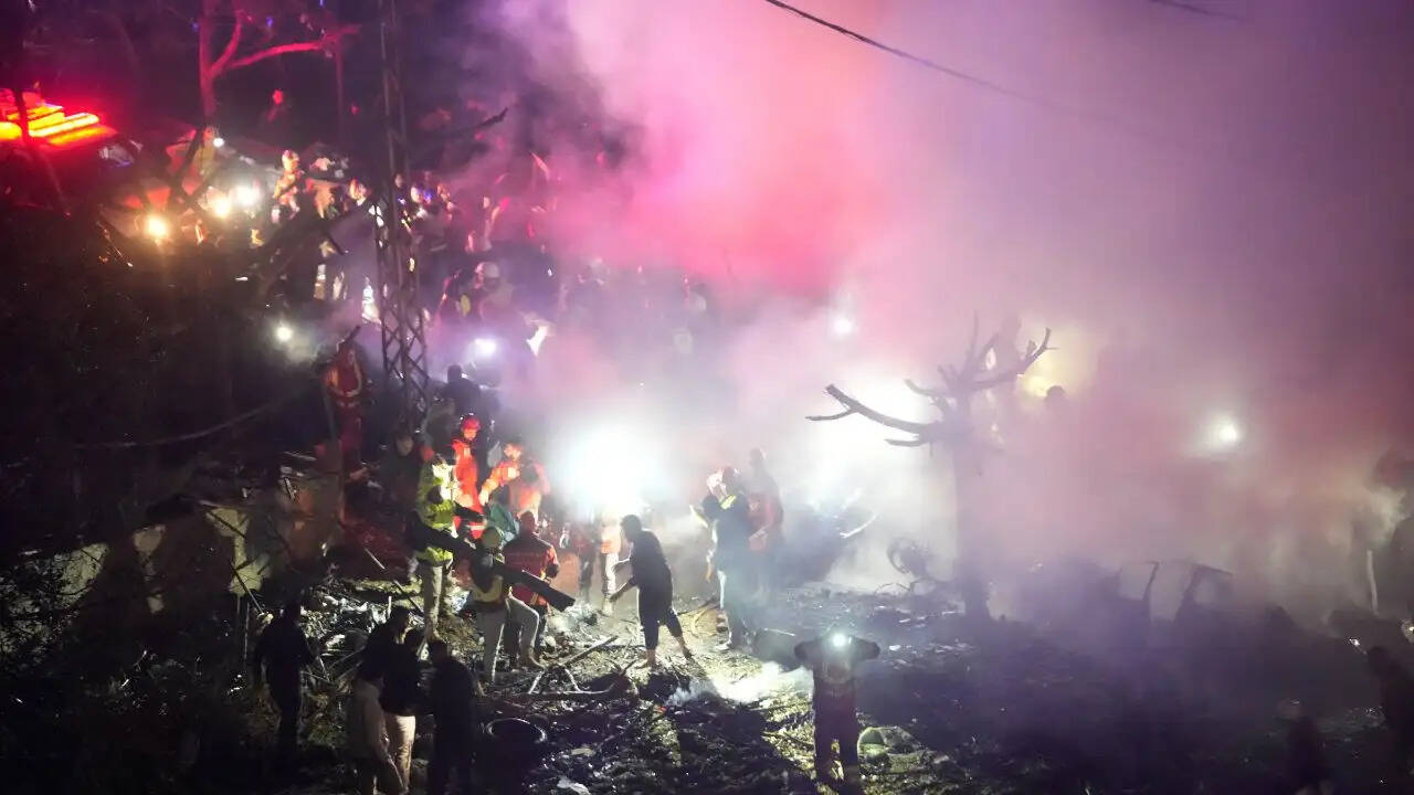 इजरायल के हमलों से लेबनान में बढ़ी तबाही, भारत ने जताई चिंता