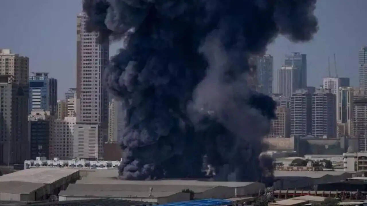 दुबई में अमेरिकी ठिकाने पर ईरान का ड्रोन हमला: क्या है इसके पीछे की कहानी?