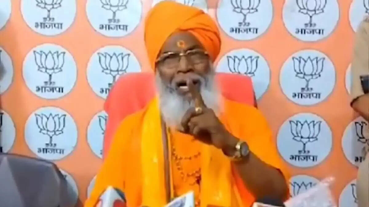 साक्षी महाराज का राहुल गांधी पर विवादित बयान, कांवड़ यात्रा पर भी उठाए सवाल