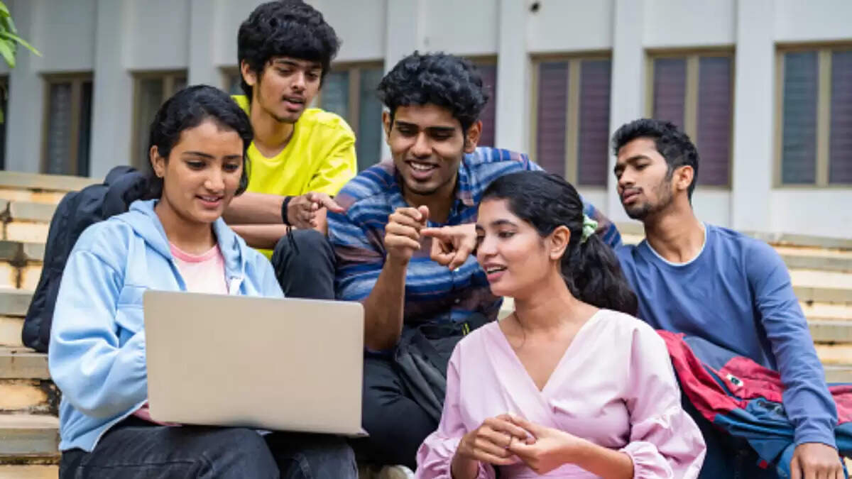 SBI Clerk Mains Result 2025: जानें कैसे करें डाउनलोड