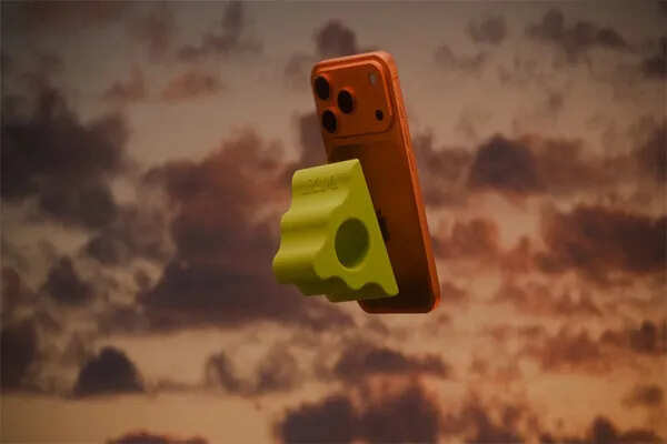 Apple ने पेश किया नया प्रीमियम मोबाइल ग्रिप और स्टैंड