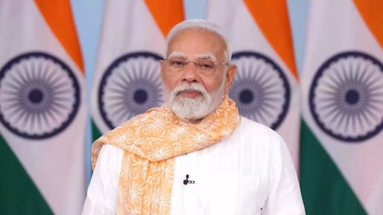 प्रधानमंत्री मोदी ने मां की याद में भावुक बयान दिया