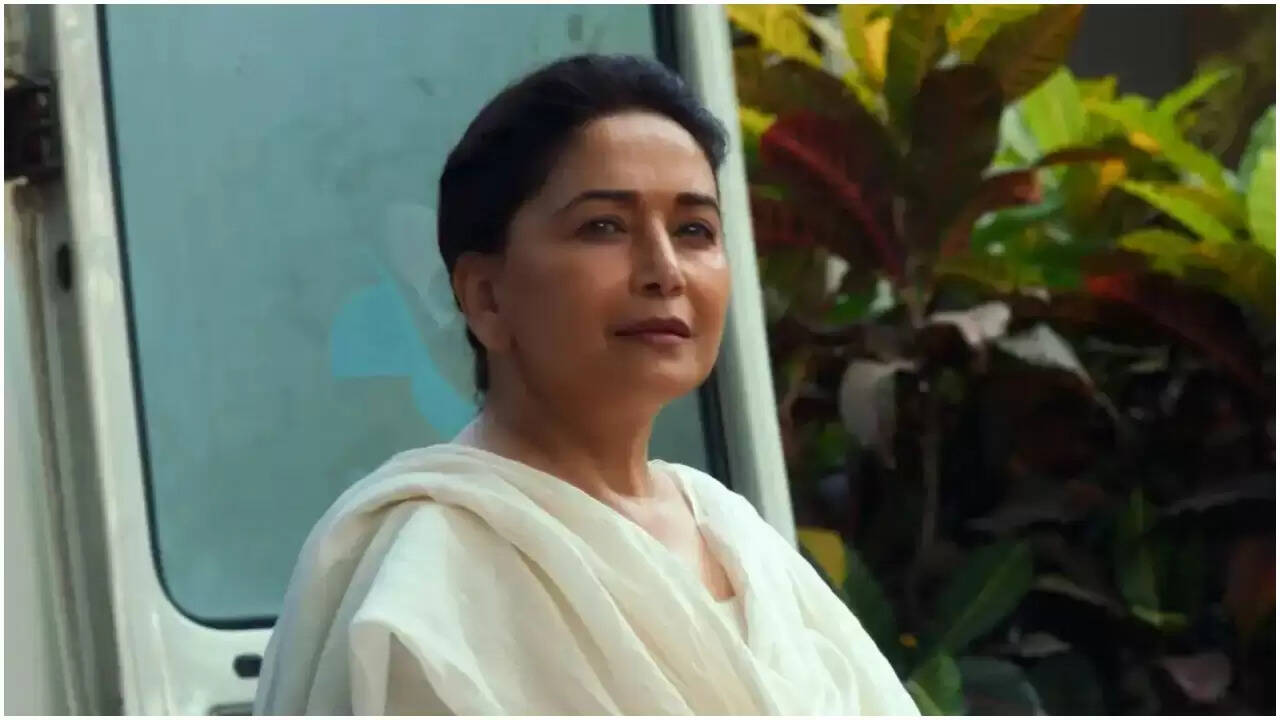 माधुरी दीक्षित की नई क्राइम थ्रिलर 'मिसेज देशपांडे': एक गहन समीक्षा