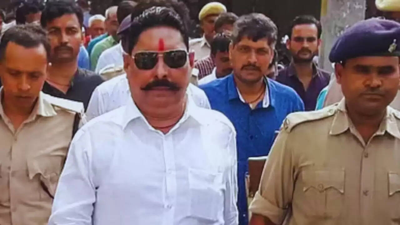 बिहार चुनाव में अनंत सिंह की गिरफ्तारी: क्या मोकामा में बढ़ेगा राजनीतिक तनाव?