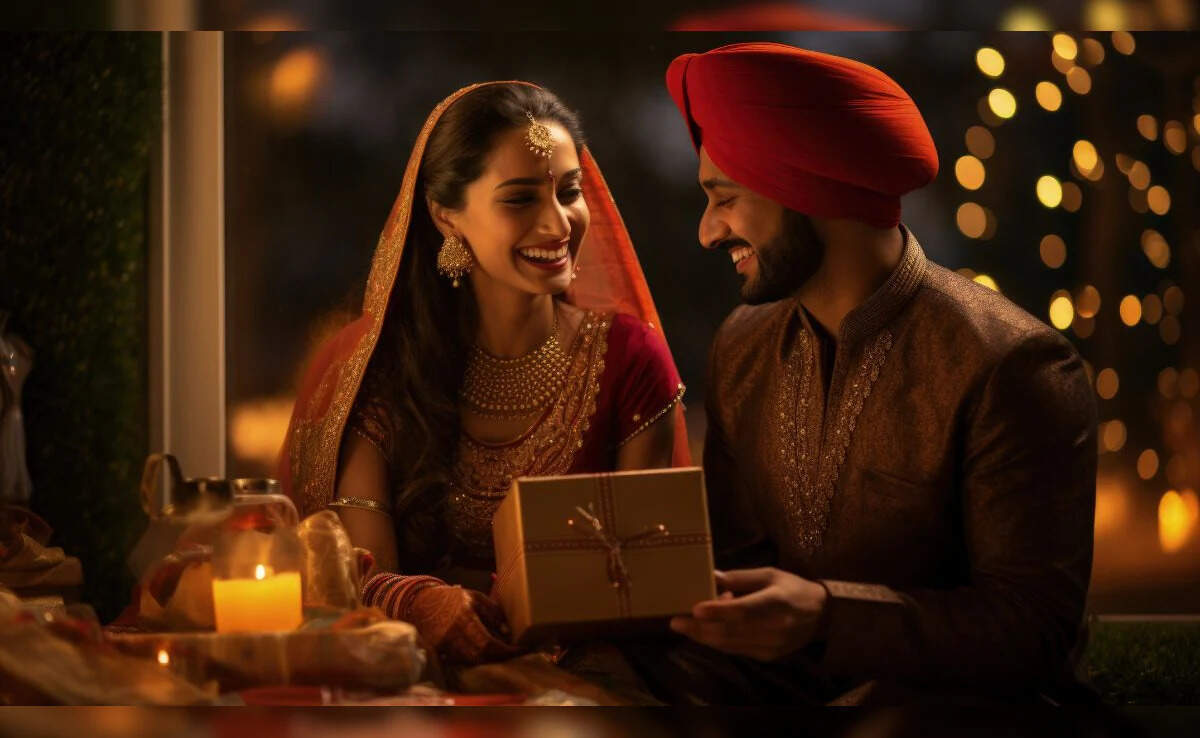 करवा चौथ पर पत्नी को खुश करने के लिए बेहतरीन उपहार