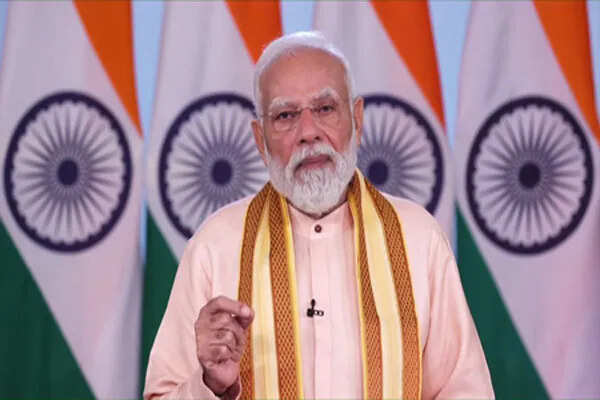 प्रधानमंत्री मोदी ने रोजगार मेले में 51 हजार नियुक्ति पत्र वितरित किए