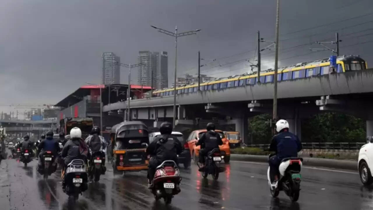 मुंबई में भारी बारिश का अलर्ट: नागरिकों के लिए सुरक्षा उपाय