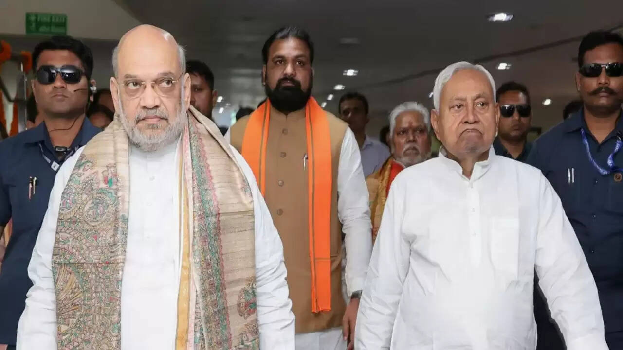 बिहार विधानसभा चुनाव 2025: एनडीए में सीट बंटवारे पर उठे मतभेद