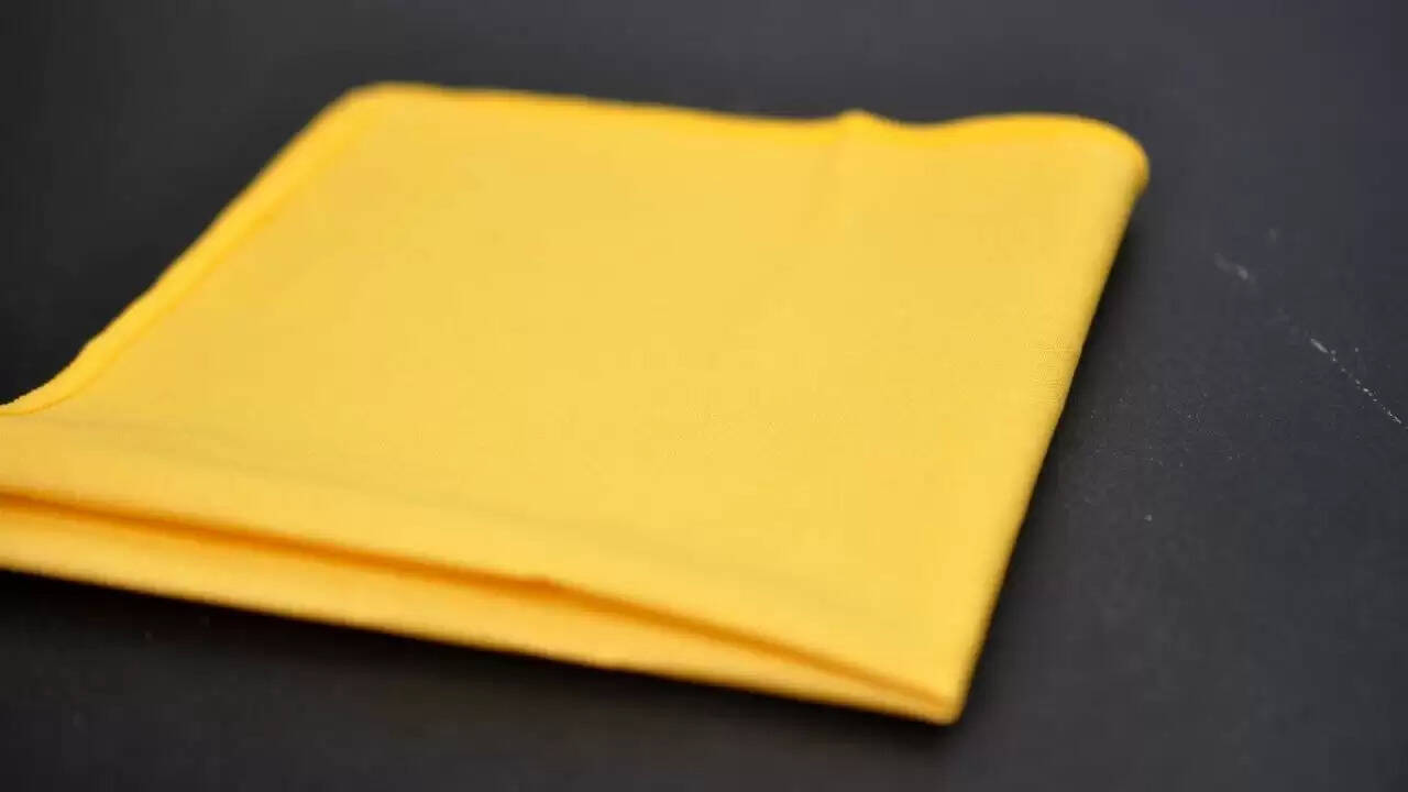 गुरुवार को पीले कपड़े पहनने के लाभ और उपाय