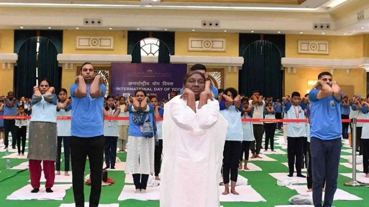 राष्ट्रपति द्रौपदी मुर्मू का जबलपुर दौरा: योग दिवस और दीक्षांत समारोह में भागीदारी