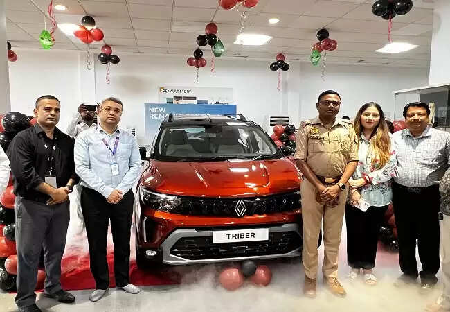 रेनॉल्ट ने नई ट्राइबर 7-सीटर कार का अनावरण किया, आधुनिक डिजाइन और सुविधाओं के साथ