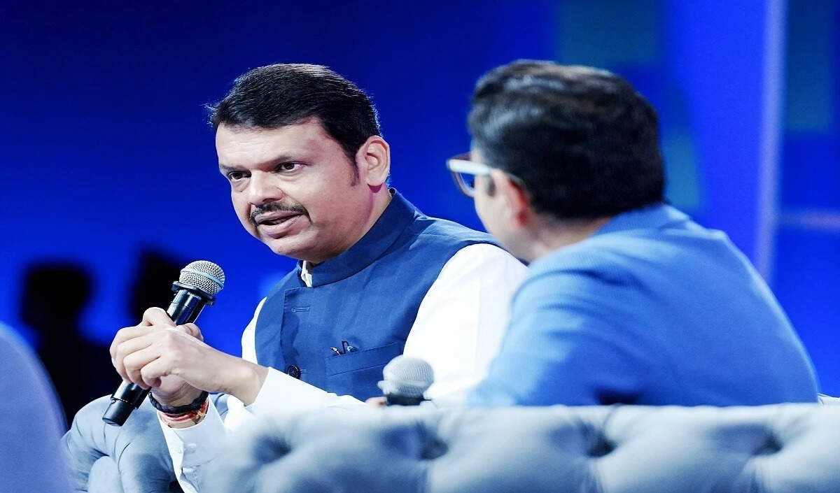 महाराष्ट्र: निवेश के लिए सबसे आकर्षक राज्य, फडणवीस का दावा