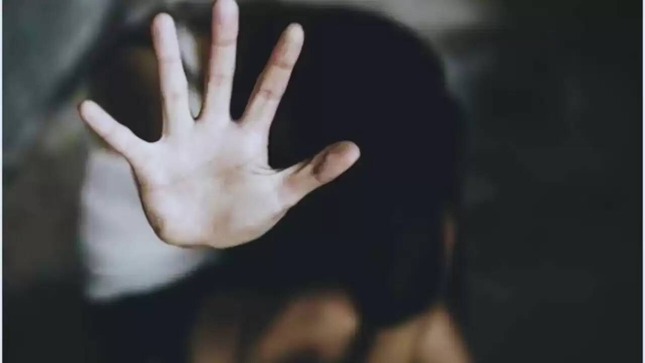 अलवर में महिलाओं की सुरक्षा पर बड़ा सवाल: सामूहिक बलात्कार की घटना ने हिलाया