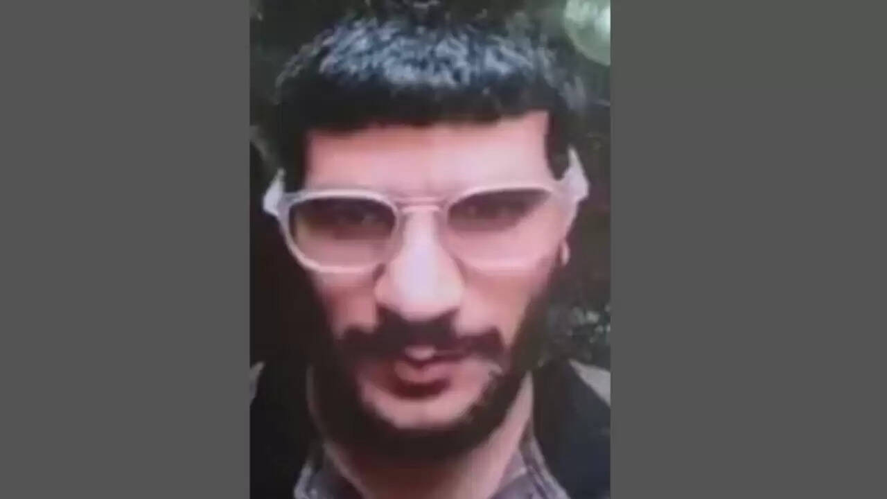 दिल्ली के लाल किले के पास विस्फोट: आत्मघाती हमलावर की पहचान में तेजी