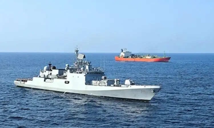 ईरान और अमेरिका के बीच तनाव: ट्रंप की चेतावनी और होर्मुज जलडमरूमध्य का भविष्य