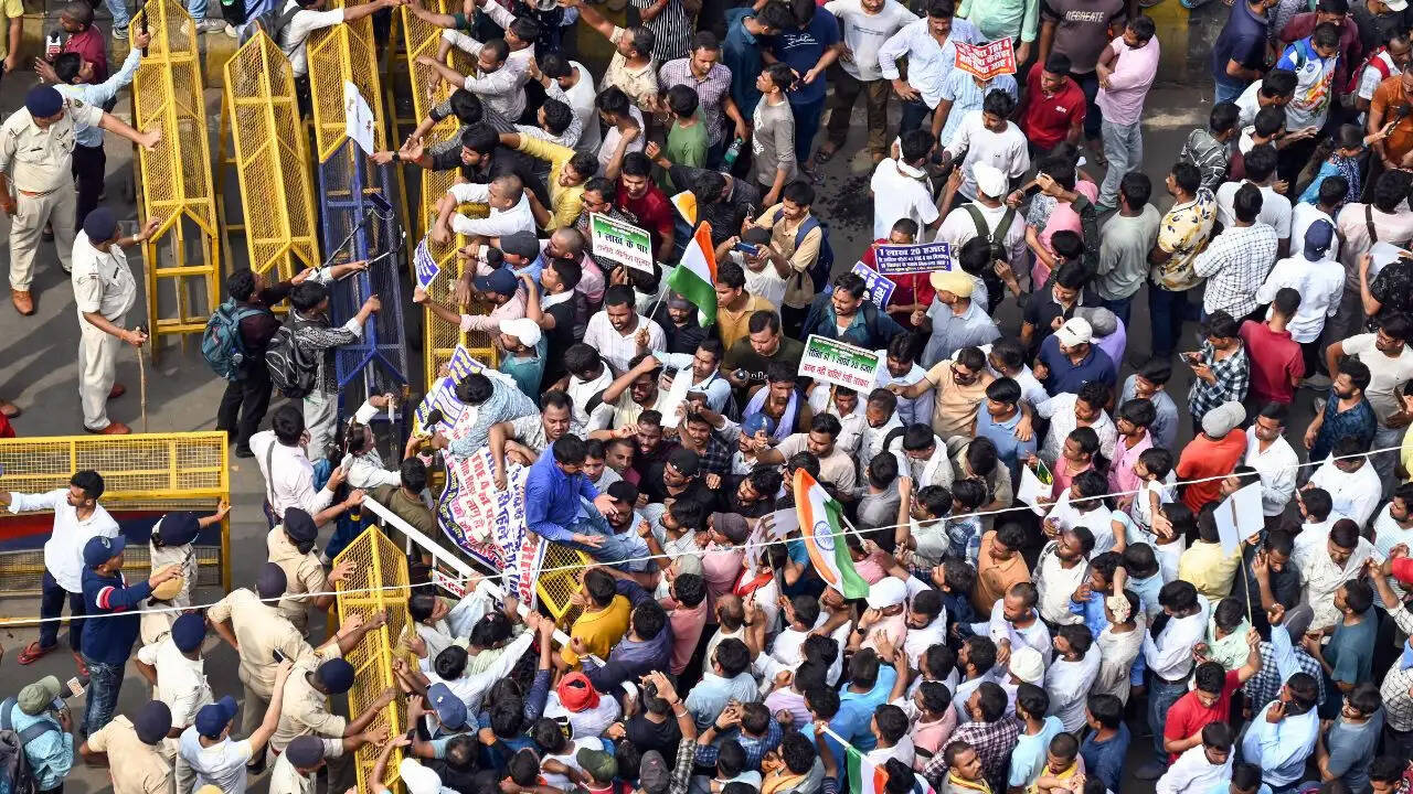 पटना में शिक्षक अभ्यर्थियों का प्रदर्शन, शिक्षा मंत्री ने दिया आश्वासन
