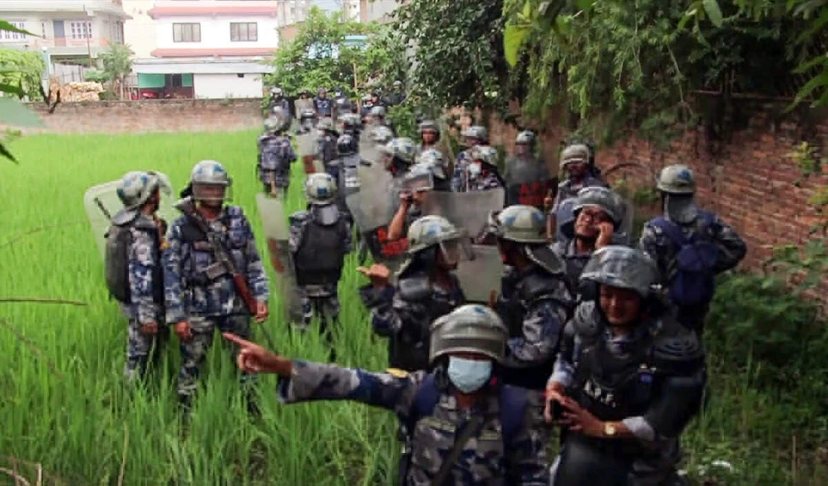 नेपाल में प्रधानमंत्री ओली का इस्तीफा, राजनीतिक संकट गहराया