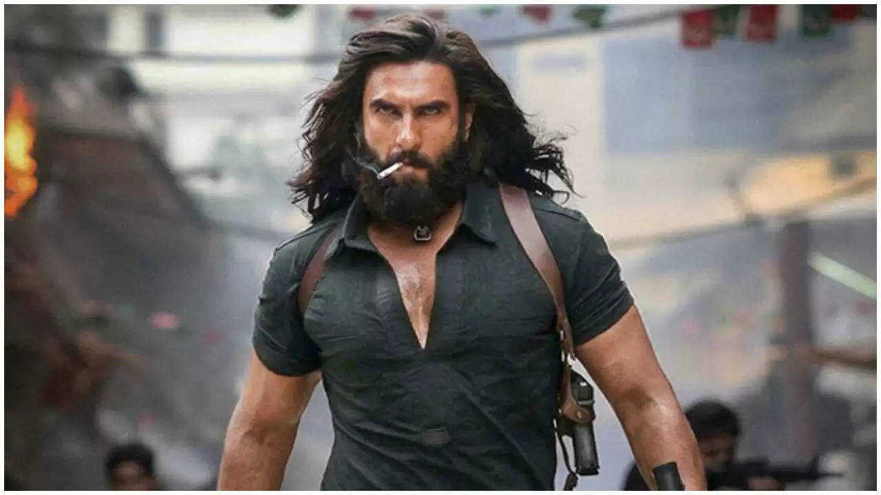 रणवीर सिंह की धुरंधर ने बॉक्स ऑफिस पर मचाई धूम, पहले वीकेंड में 100 करोड़ का आंकड़ा पार