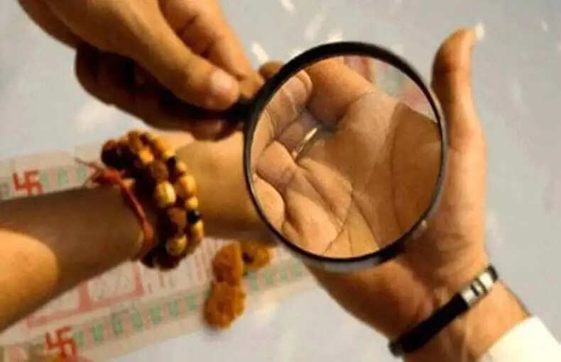 केतु पर्वत: हाथ में इसकी स्थिति और धन के रहस्य