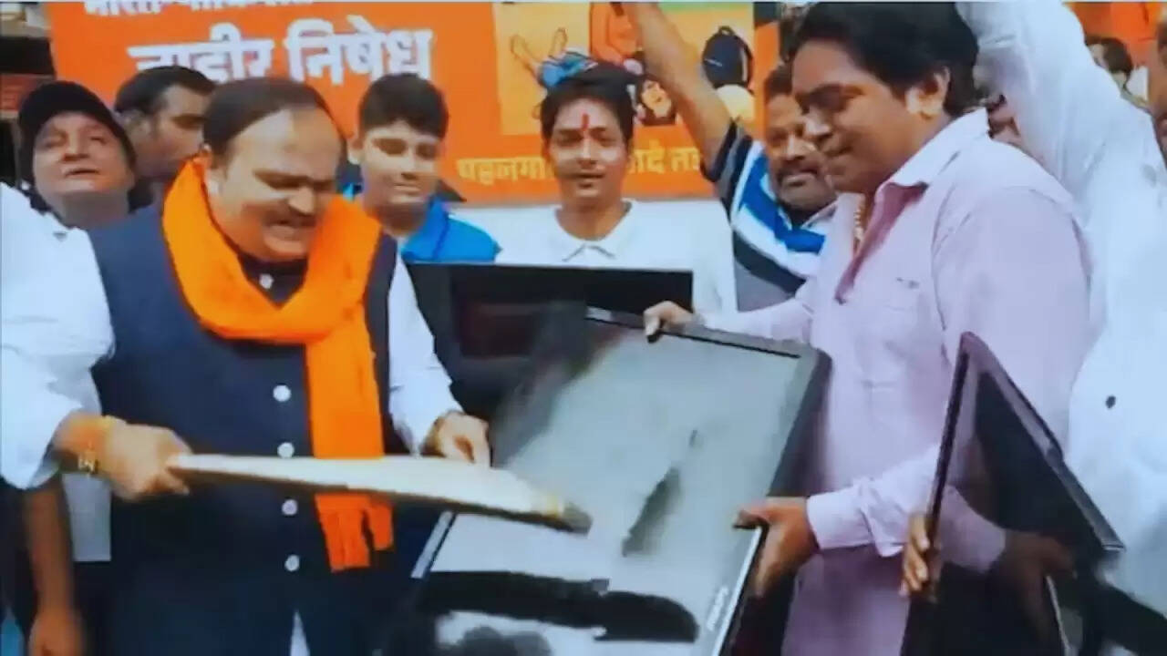 Shiv Sena का एशिया कप 2025 पर विरोध: क्या क्रिकेट और राजनीति का टकराव है?