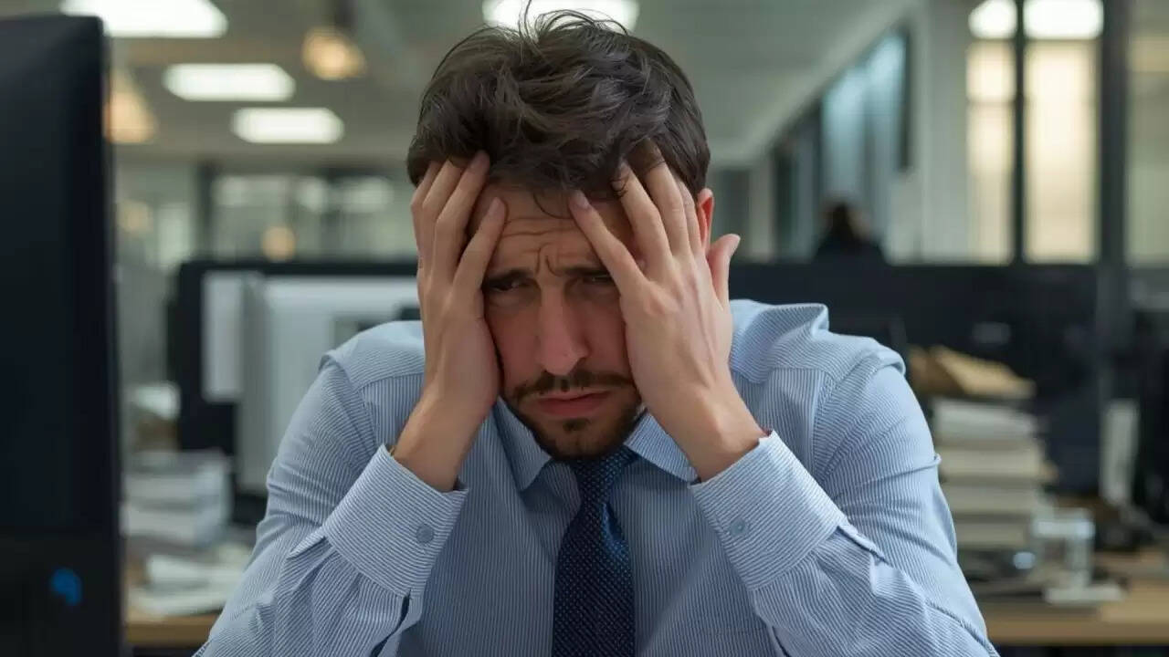 दफ्तरों में टॉक्सिक वर्ककल्चर: एक कर्मचारी की कहानी