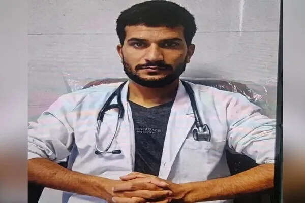 दिल्ली में लाल किले के पास आत्मघाती हमले का नया CCTV फुटेज सामने आया