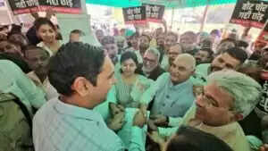 कांग्रेस ने अम्बाला में 'वोट चोर गद्दी छोड़' मुद्दे पर प्रदर्शन किया