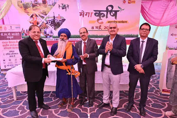 चंडीगढ़ में कृषि जनसंपर्क कार्यक्रम का आयोजन, 50 किसानों को मिले 10 करोड़ के ऋण