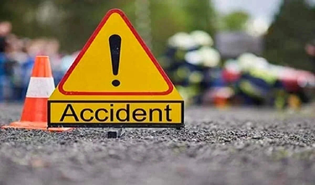 मिस्र में ट्रक और बस की टक्कर में 19 लोगों की जान गई