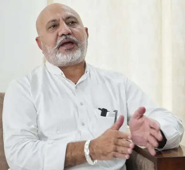 पंजाब में अकाली दल पर आम आदमी पार्टी का तीखा हमला