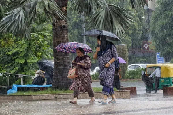 भारत में भारी बारिश का अलर्ट: IMD ने जारी की चेतावनी
