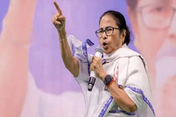 पश्चिम बंगाल में विधानसभा चुनाव की तैयारी: ममता बनर्जी का निंदा प्रस्ताव