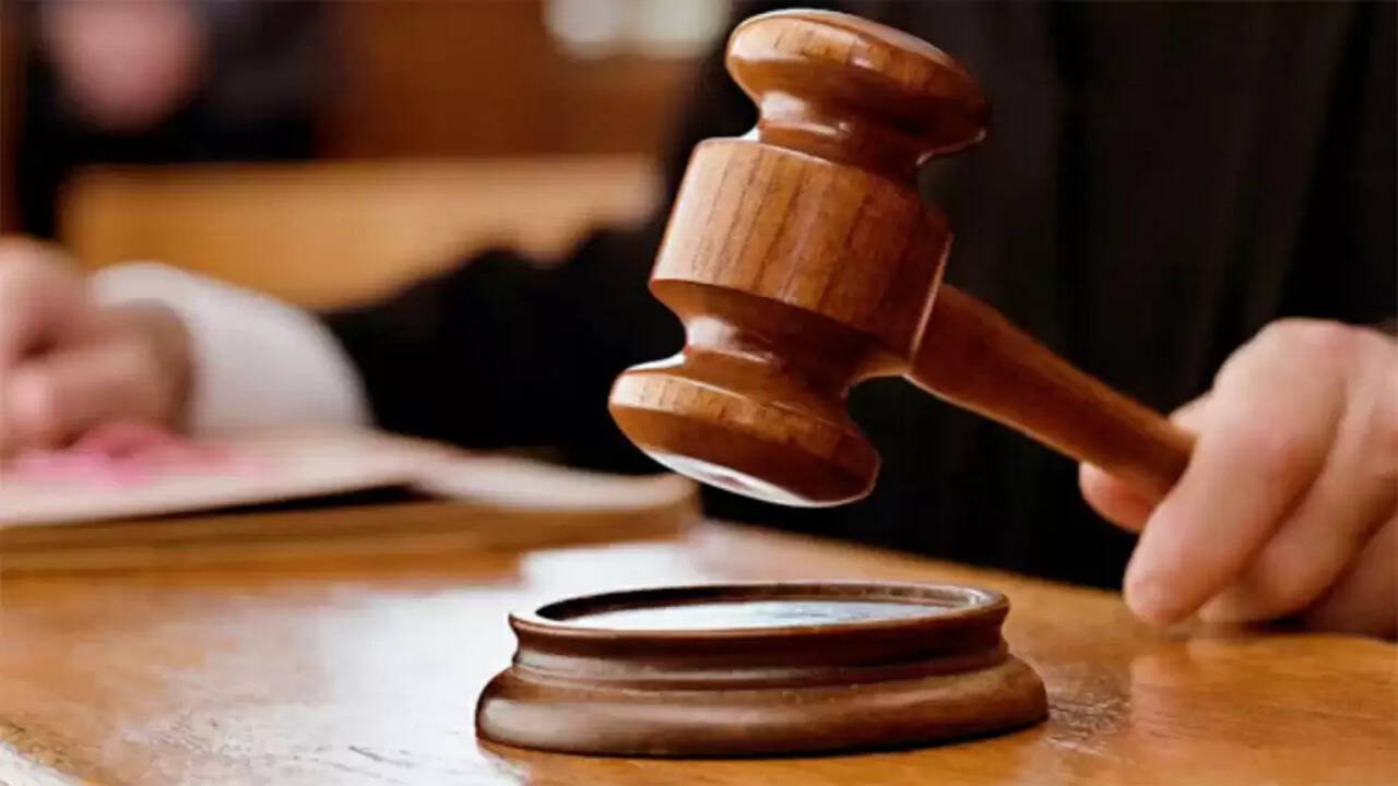 सुप्रीम कोर्ट ने एआई द्वारा निर्मित नकली कानूनी फैसलों पर जताई चिंता