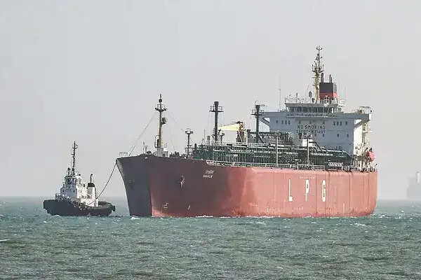 ईरान का होर्मुज जलडमरूमध्य: केवल दुश्मनों के लिए बंद