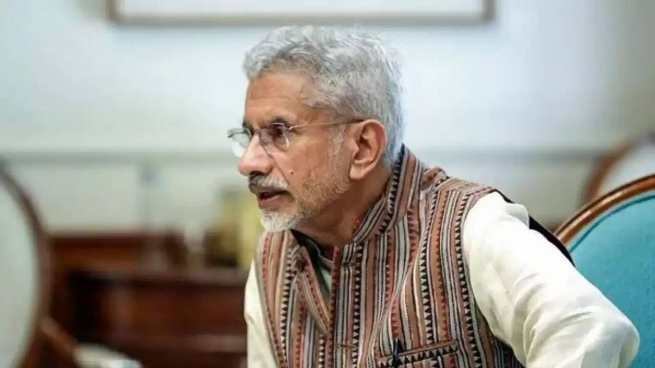 भारत-रूस संबंधों में नई संभावनाएं: एस जयशंकर का निवेश का आह्वान