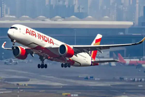 भारतीय विमानन पर पश्चिम एशिया के तनाव का प्रभाव: 444 इंटरनेशनल उड़ानें रद्द