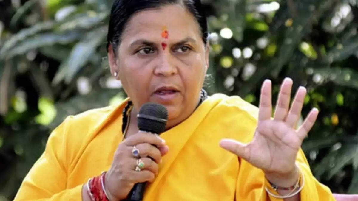 उमा भारती ने साध्वी प्रज्ञा को बरी करने पर की प्रशंसा, भगवा आतंकवाद पर उठाए सवाल
