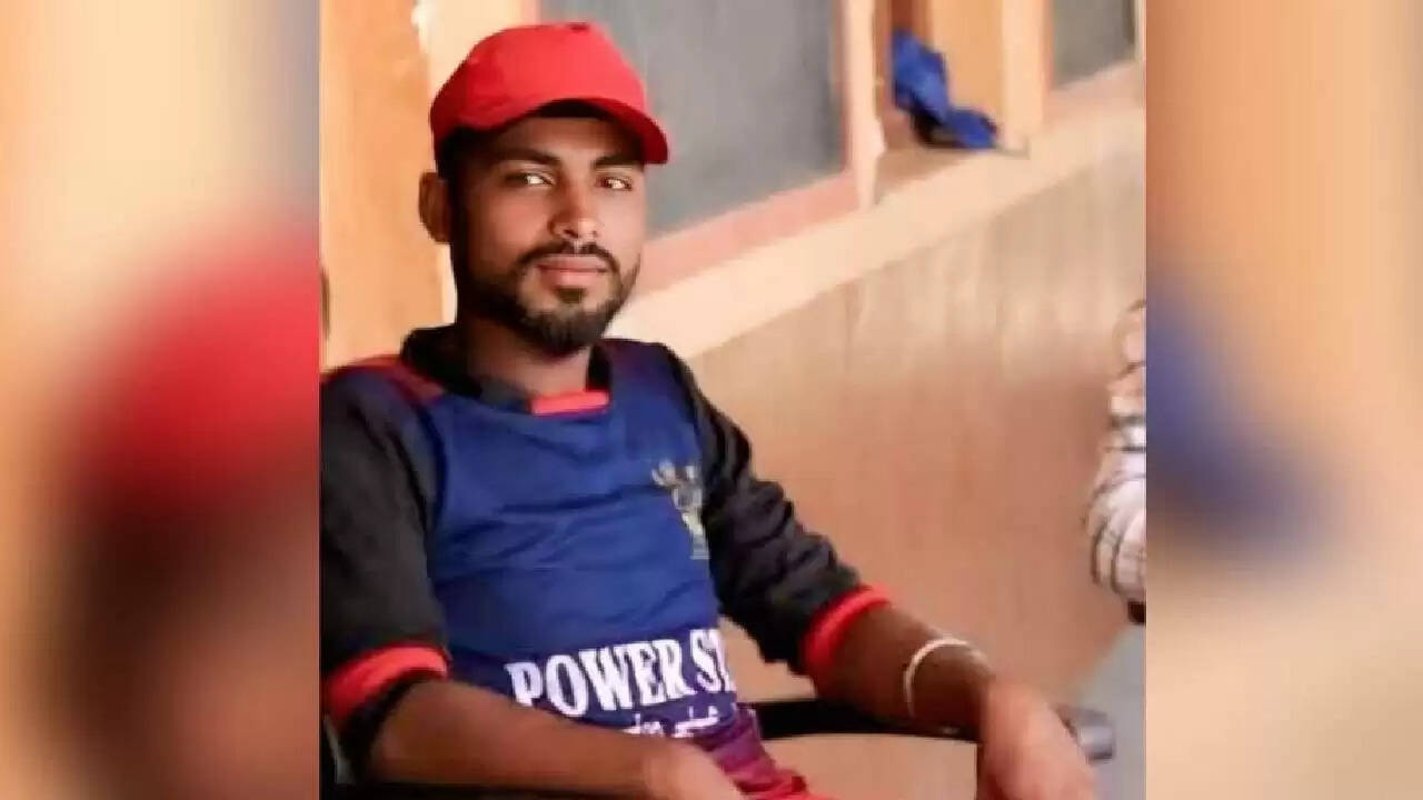 आरसीबी की जीत का जश्न मनाते समय दो प्रशंसकों की दुखद मौत