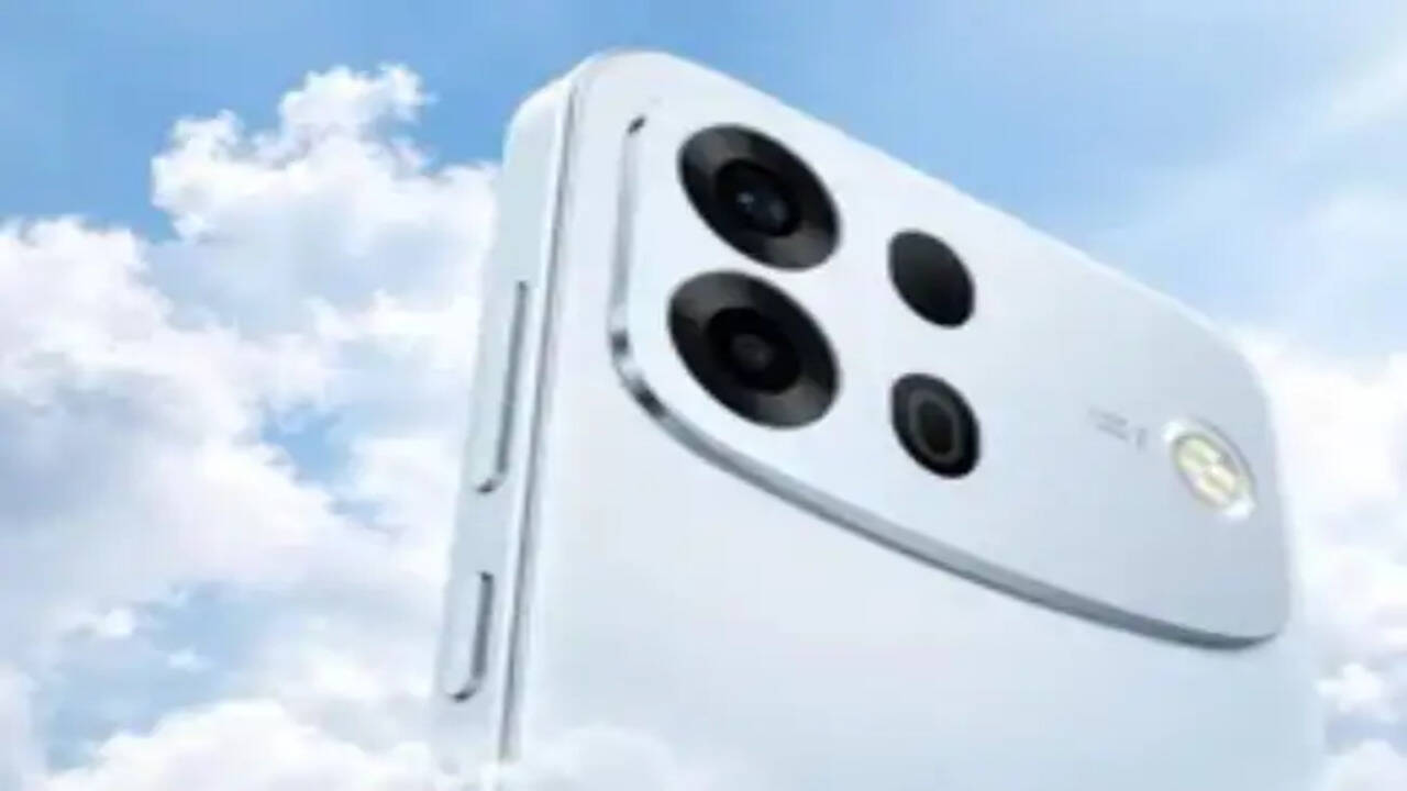 Oppo A7 Pro Max: 10,000 mAh बैटरी के साथ नया स्मार्टफोन जल्द आ रहा है