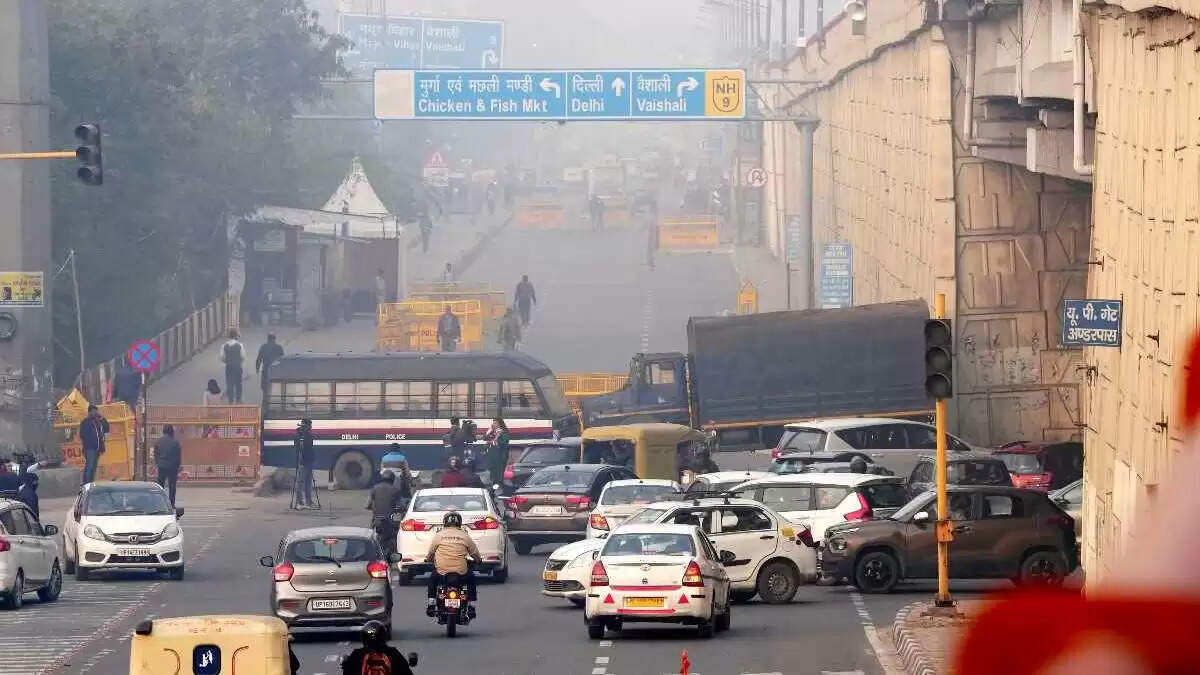 दिल्ली में आज ट्रैफिक एडवाइजरी: 10 सड़कें बंद रहेंगी
