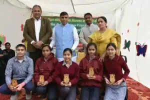 हरियाणा के शिक्षा मंत्री महिपाल ढांडा ने स्कूल में नई सुविधाओं का उद्घाटन किया