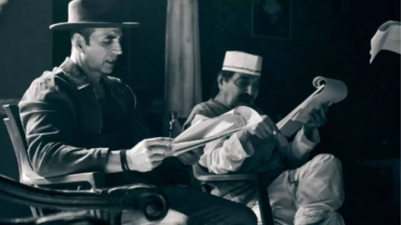 अक्षय कुमार ने असरानी को श्रद्धांजलि देते हुए भावुक नोट लिखा